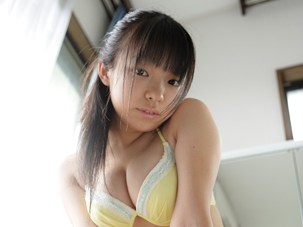 【期間限定】藍谷莉穂 再選定写真集Part2 ギャラリー01